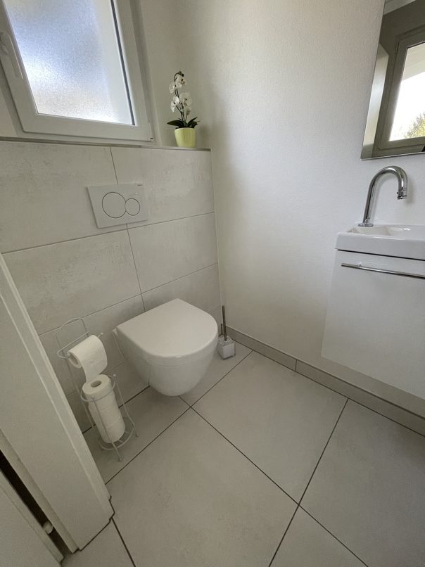 carrelage toilettes wc gris clair